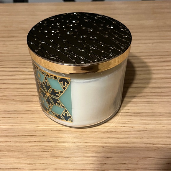 Bath & Body Works 3 Wick Candle. Mahogany Balsam. - Picture 4 of 7